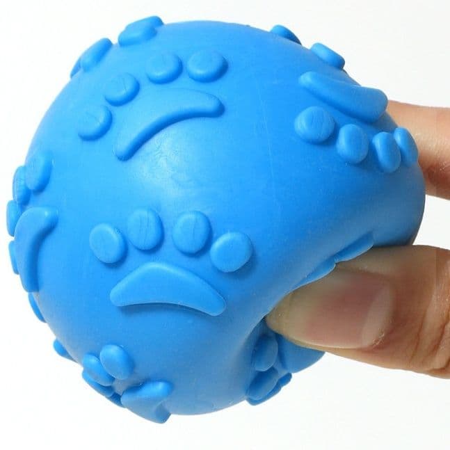 犬のおもちゃ 肉球模様噛み噛み音鳴りボール